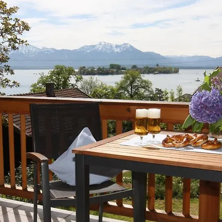 Haus Chiemsee-blick شقة
